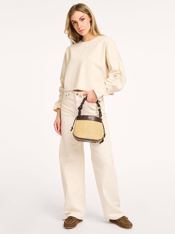 Ontdek de Soleil katoenen overslag top van Club L`avenir in de kleur zand bij Orangebag. Op werkdagen voor 21:45 besteld, morgen in huis.