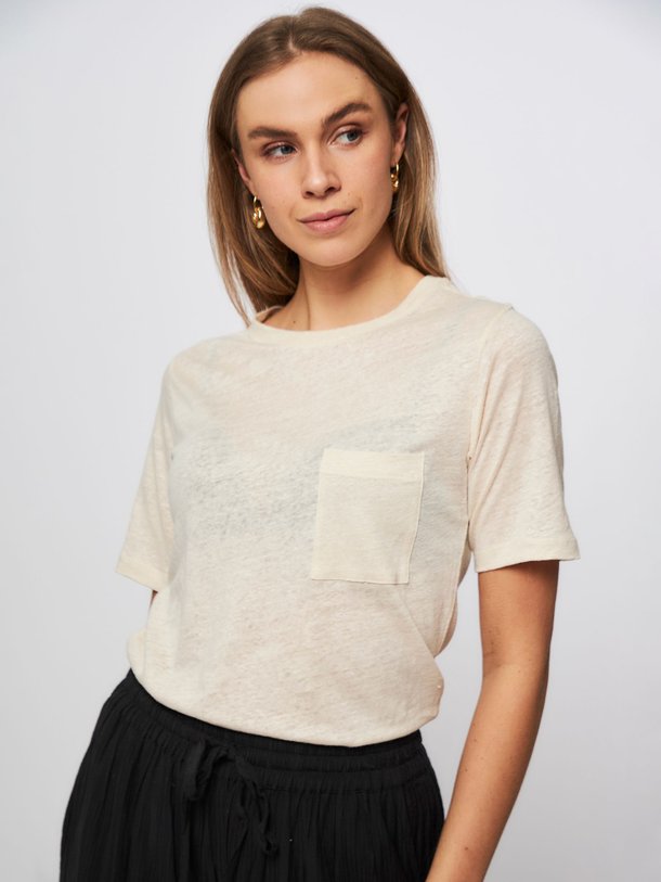 Ontdek de Water linnen slub top van Alchemist in de kleur ecru bij Orangebag. Op werkdagen voor 21:45 besteld, morgen in huis.