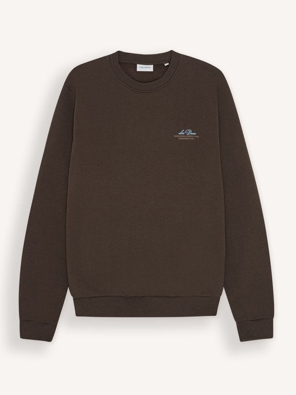 Ontdek de Ben organic cotton sweater met print van Les Deux in de kleur Donkerbruin bij Orangebag. Op werkdagen voor 21:45 besteld, morgen in huis.