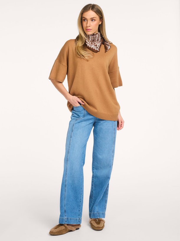 Ontdek de Merino wollen trui van Des Petits Hauts in de kleur Bruin bij Orangebag. Op werkdagen voor 21:45 besteld, morgen in huis.