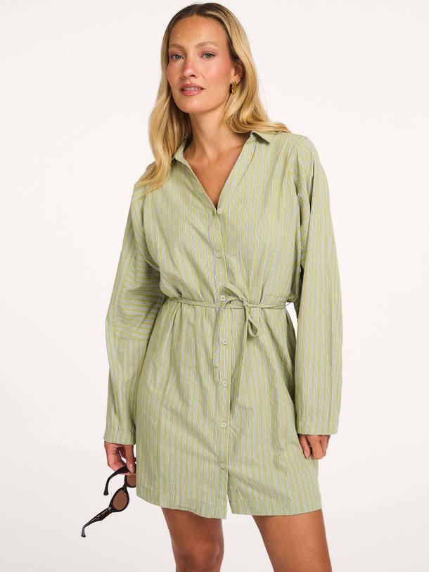Ontdek de Ume katoenmix gestreepte doorknoopjurk van Modstrom in de kleur Groen bij Orangebag. Op werkdagen voor 21:45 besteld, morgen in huis.