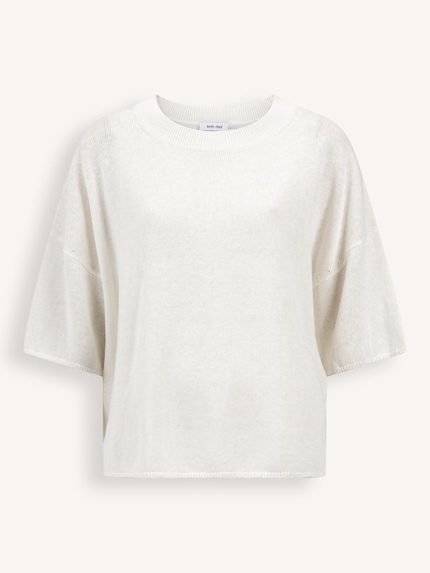 Ontdek de Yuri katoenmix top van Knit-ted in de kleur off-white bij Orangebag. Op werkdagen voor 21:45 besteld, morgen in huis.