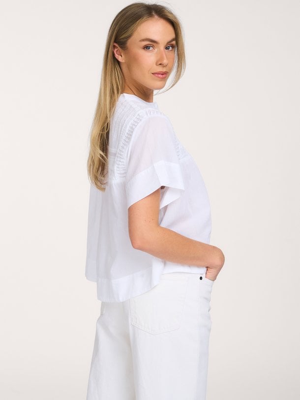 Ontdek de Maise SS Blouse van Second Female bij Orangebag. Op werkdagen voor 21:45 besteld, morgen in huis.