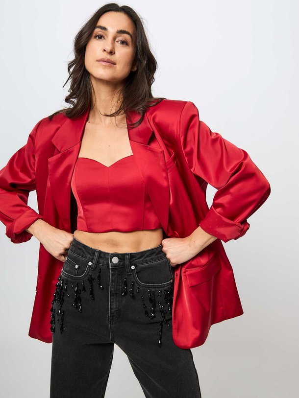 Ontdek de Haila viscosemix oversized blazer van Gestuz in de kleur rood bij Orangebag. Op werkdagen voor 21:45 besteld, morgen in huis.