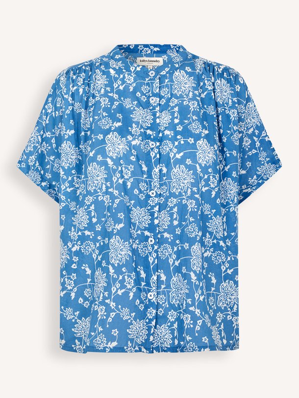Ontdek de Mya katoenen blouse met print van Lollys Laundry in de kleur blauw bij Orangebag. Op werkdagen voor 21:45 besteld, morgen in huis.