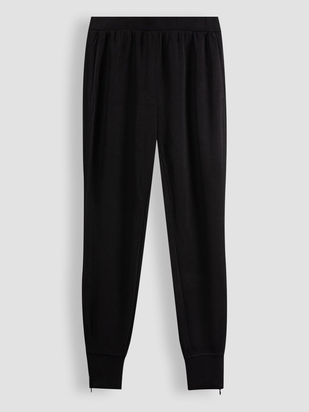 Ontdek de Modalmix super soft joggingbroek van My Essential Wardrobe in de kleur zwart bij Orangebag. Op werkdagen voor 21:45 besteld, morgen in huis.