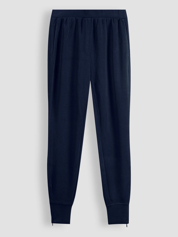 Ontdek de Modalmix super soft joggingbroek van My Essential Wardrobe in de kleur donkerblauw bij Orangebag. Op werkdagen voor 21:45 besteld, morgen in huis.