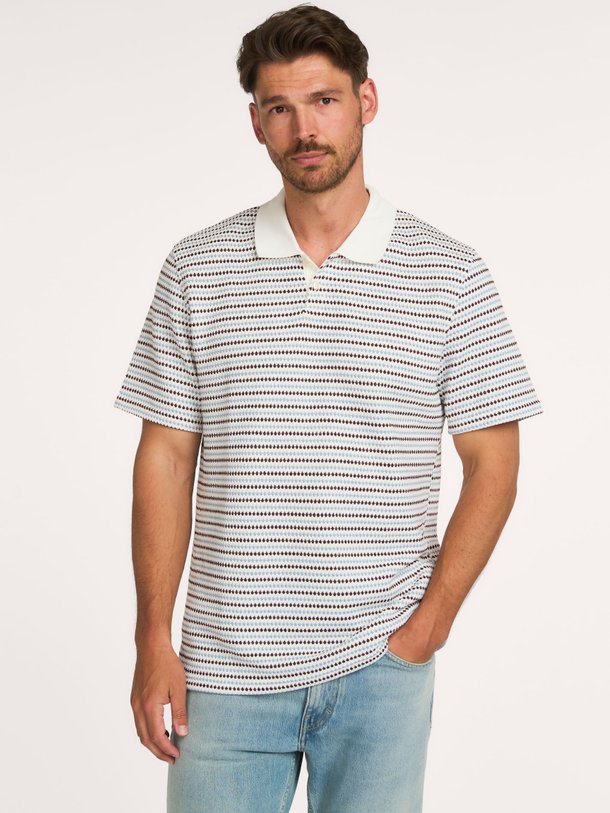 Ontdek de Knitted Stripe Polo van Les Deux bij Orangebag. Op werkdagen voor 21:45 besteld, morgen in huis.