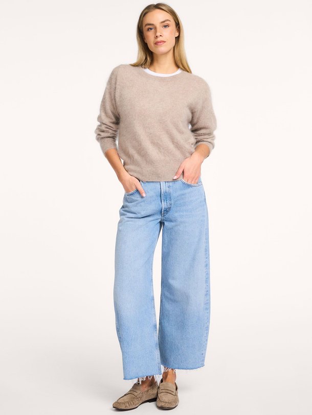 Ontdek de Low curve loose fit cropped non-stretch jeans van Agolde in de kleur Lichtblauw bij Orangebag. Op werkdagen voor 21:45 besteld, morgen in huis.