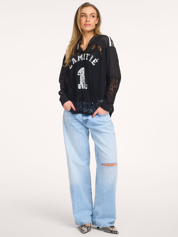 Ontdek de Geweven kanten top van Haute L'Amitié in de kleur Zwart bij Orangebag. Op werkdagen voor 21:45 besteld, morgen in huis.