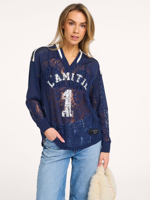 Ontdek de Geweven kanten top van Haute L'Amitié in de kleur Donkerblauw bij Orangebag. Op werkdagen voor 21:45 besteld, morgen in huis.