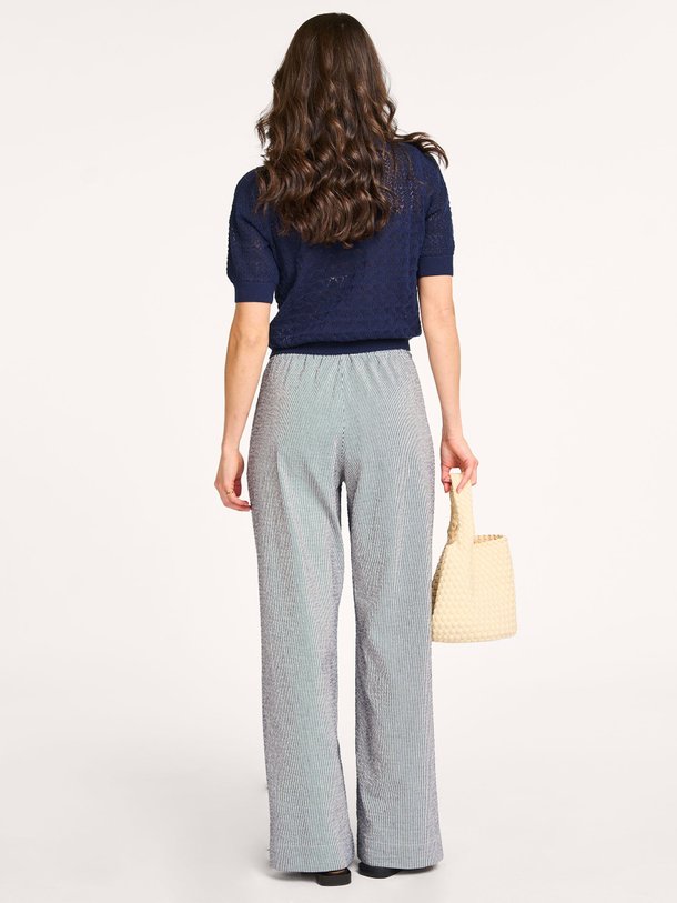 Ontdek de Dulce katoenmix opengewerkte top van La Fee Maraboutee in de kleur donkerblauw bij Orangebag. Op werkdagen voor 21:45 besteld, morgen in huis.
