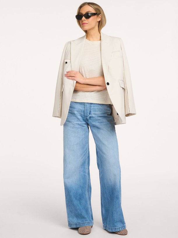 Ontdek de Jony high waist loose fit jeans van Denham in de kleur Blauw bij Orangebag. Op werkdagen voor 21:45 besteld, morgen in huis.