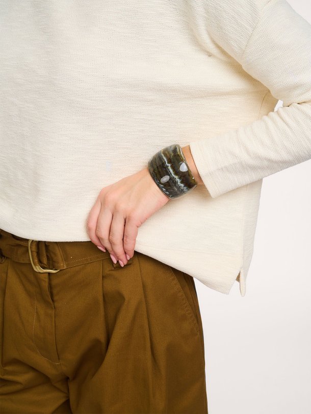 Ontdek de Ambrito gemêleerde armband van hars van Sessun in de kleur Donkerbruin bij Orangebag. Op werkdagen voor 21:45 besteld, morgen in huis.