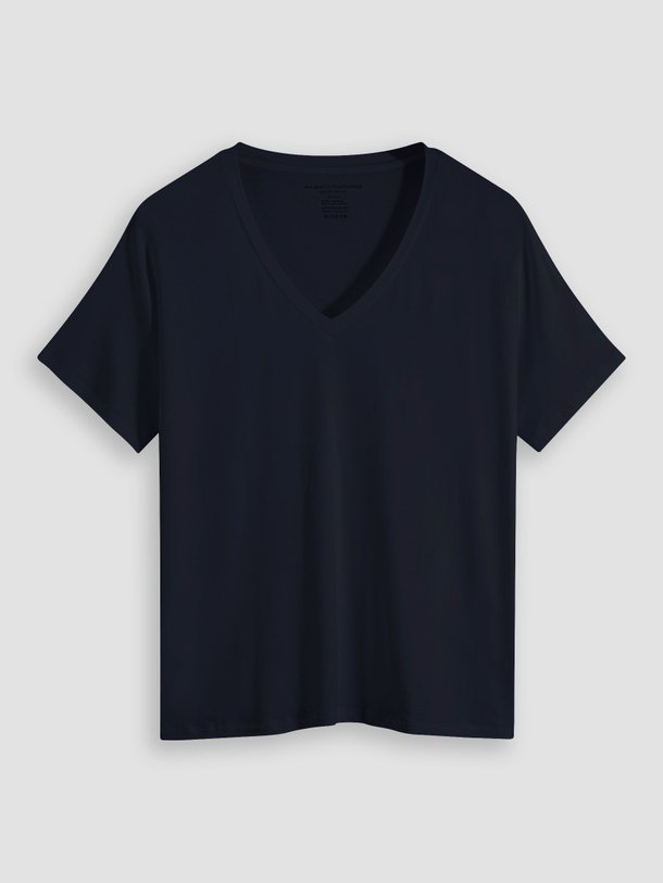 Majestic Filatures M001 Soft Touch - Viscosemix Jersey Top - Donkerblauw Ontdek de M001 Soft Touch viscosemix jersey top van Majestic Filatures in de kleur donkerblauw bij Orangebag. Op werkdagen voor 21:45 besteld, morgen in huis.