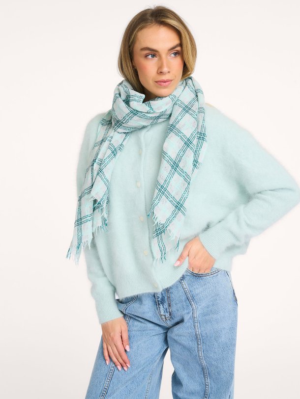 Ontdek de Dathan angoramix vest van Bellerose in de kleur IJsblauw bij Orangebag. Op werkdagen voor 21:45 besteld, morgen in huis.