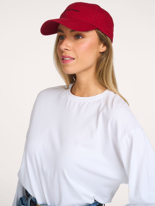 Ontdek de Katoenen pet met borduursel van Alchemist in de kleur Rood bij Orangebag. Op werkdagen voor 21:45 besteld, morgen in huis.