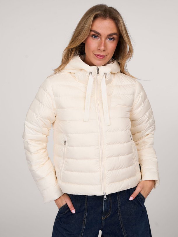 Ontdek de Geweven gewatteerd jack van Woolrich in de kleur off-white bij Orangebag. Op werkdagen voor 21:45 besteld, morgen in huis.