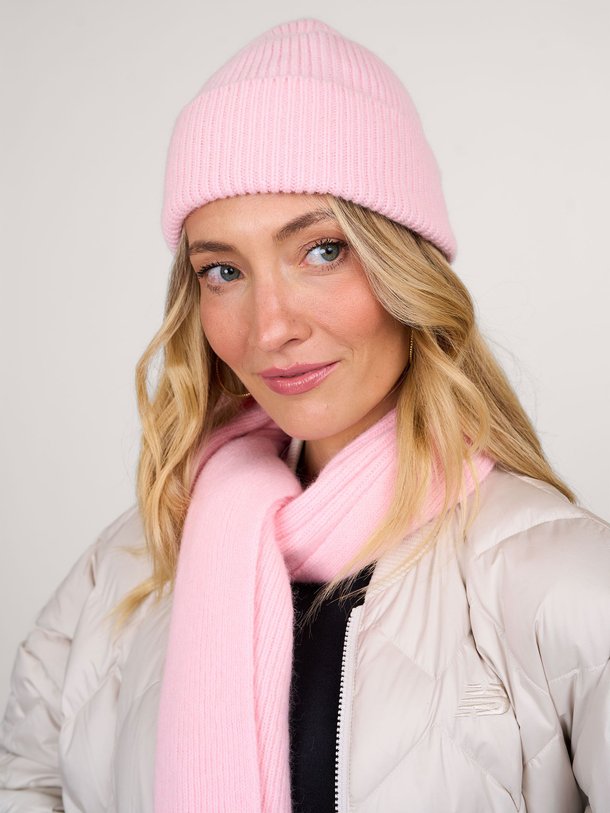 Ontdek de Wolmix beanie van Le Bonnet in de kleur lichtroze bij Orangebag. Op werkdagen voor 21:45 besteld, morgen in huis.