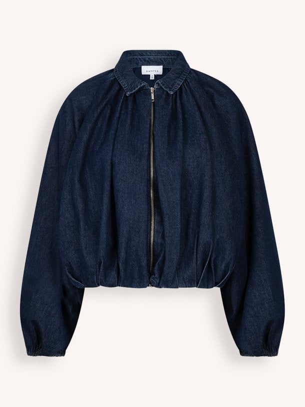 Dante 6 Cassi denim jack - Donkerblauw Ontdek de Cassi denim jack van Dante 6 in de kleur Donkerblauw bij Orangebag. Op werkdagen voor 21:45 besteld, morgen in huis.