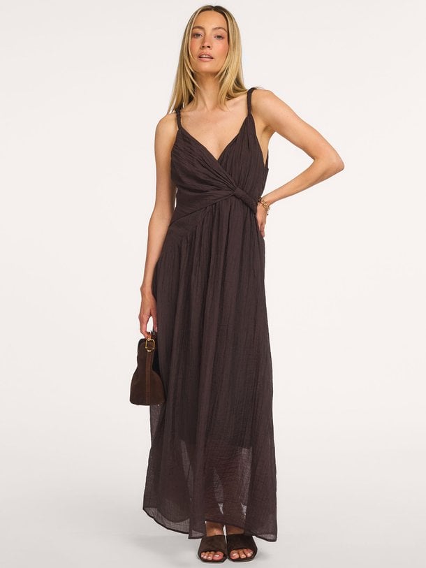Ontdek de CMJOAN-DRESS van Copenhagen Muse bij Orangebag. Op werkdagen voor 21:45 besteld, morgen in huis.