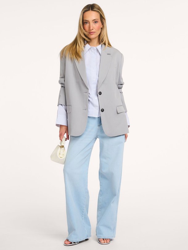 Ontdek de Viscosemix blazer van Yaya in de kleur Grijs bij Orangebag. Op werkdagen voor 21:45 besteld, morgen in huis.