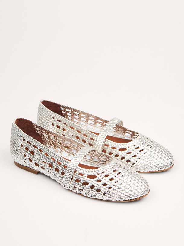 Ontdek de Maddie lederen metallic ballerina's van Anonymous Copenhagen in de kleur zilverkleur bij Orangebag. Op werkdagen voor 21:45 besteld, morgen in huis.