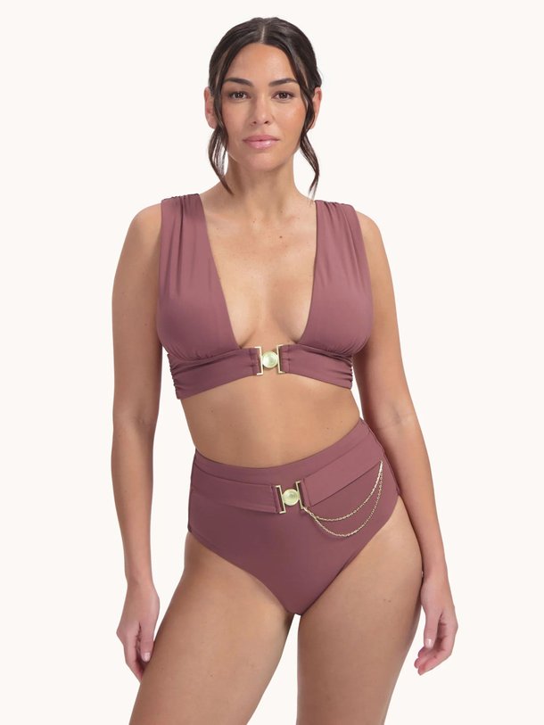 Ontdek de Wild Ginger high waist bikinislip van Cyell in de kleur Oud roze bij Orangebag. Op werkdagen voor 21:45 besteld, morgen in huis.