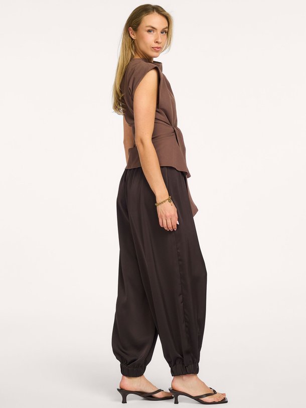 Co'Couture Falconcc Pleat Top Ontdek de FalconCC Pleat Top van Co'Couture bij Orangebag. Op werkdagen voor 21:45 besteld, morgen in huis.