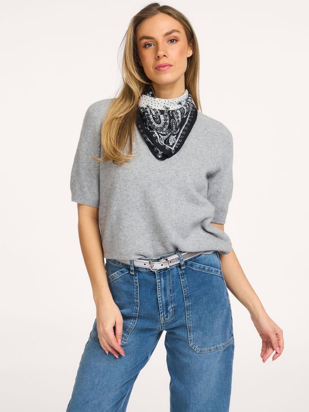 Ontdek de Katoenmix trui van Yaya in de kleur Grijs bij Orangebag. Op werkdagen voor 21:45 besteld, morgen in huis.