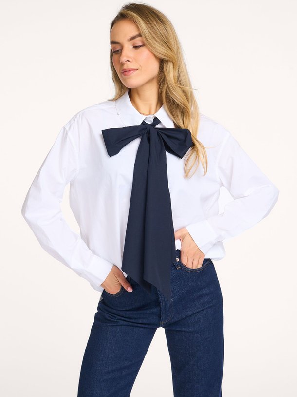 Ontdek de Jambers katoenen blouse van Essentiel Antwerp in de kleur Wit bij Orangebag. Op werkdagen voor 21:45 besteld, morgen in huis.