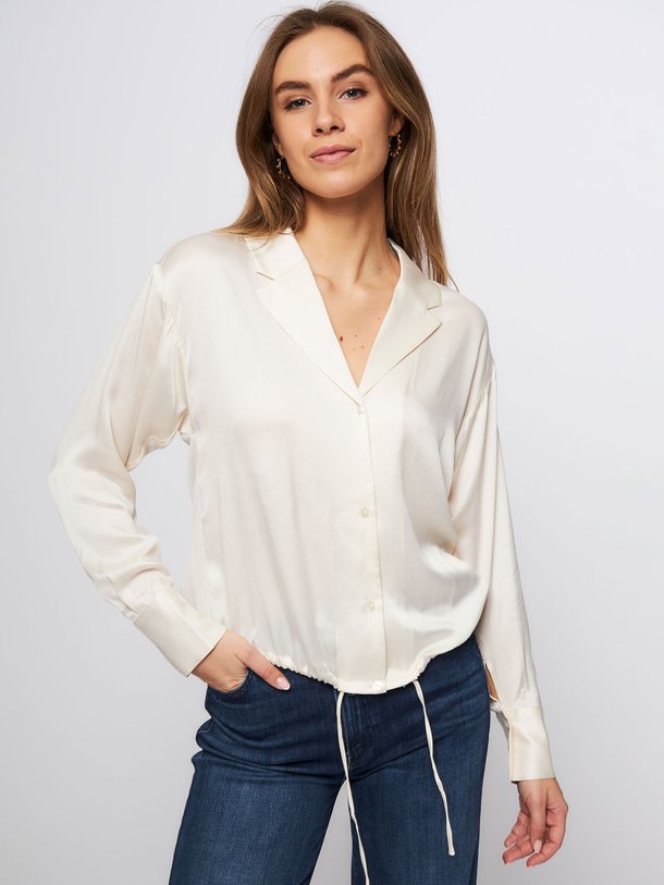 Ontdek de Emery zijdemix blouse van Dante 6 in de kleur crème bij Orangebag. Op werkdagen voor 21:45 besteld, morgen in huis.
