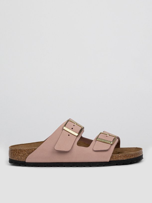 Ontdek de Arizona nubuck big buckle slippers van Birkenstock in de kleur lichtroze bij Orangebag. Op werkdagen voor 21:45 besteld, morgen in huis.
