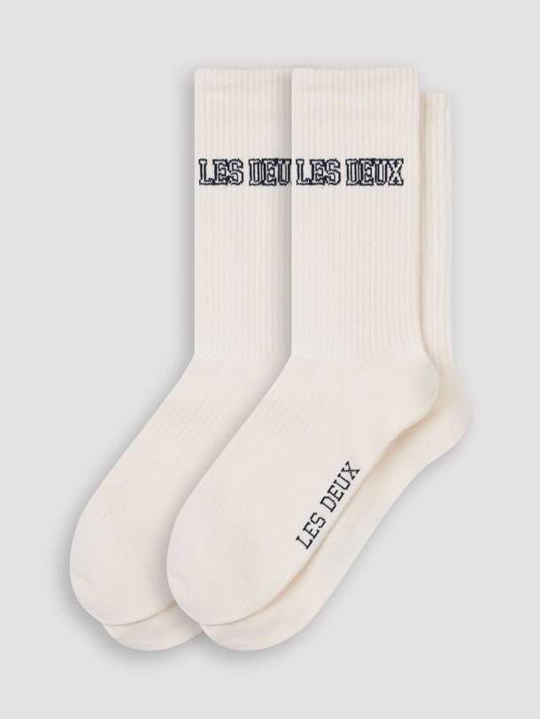 Ontdek de Blake 2-pack katoenmix logo sokken van Les Deux in de kleur ecru bij Orangebag. Op werkdagen voor 21:45 besteld, morgen in huis.
