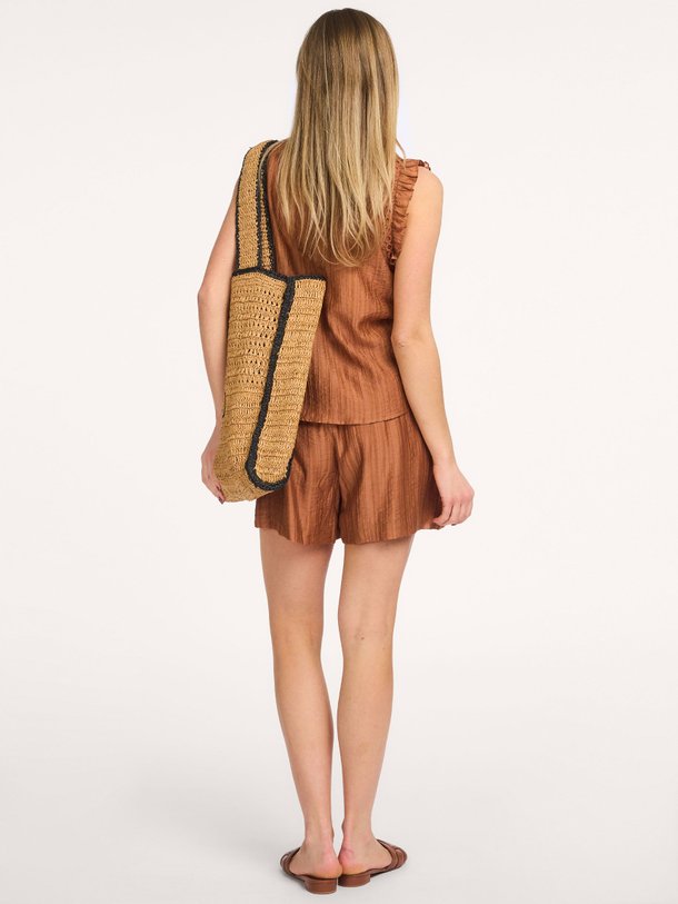 Ontdek de Reggie viscosemix blouse van Co'Couture in de kleur Bruin bij Orangebag. Op werkdagen voor 21:45 besteld, morgen in huis.