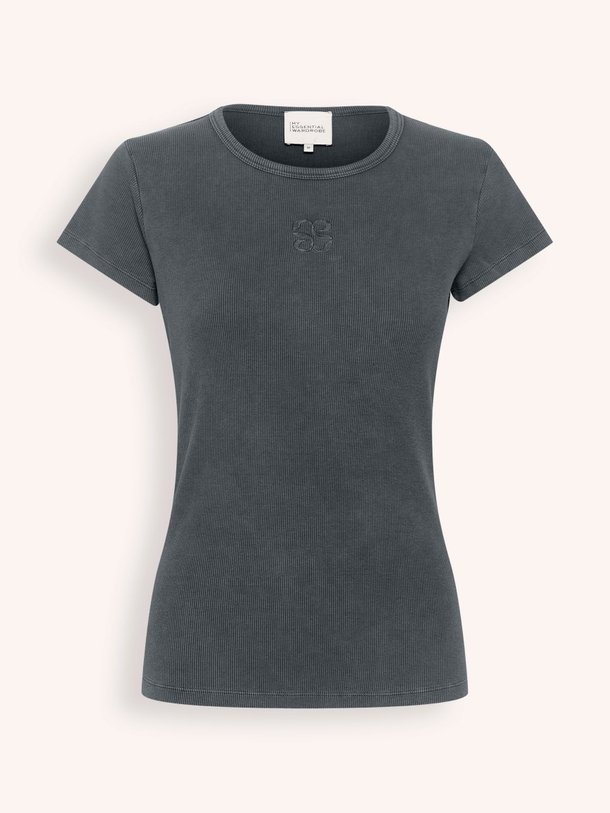 Ontdek de Mandy katoenmix logo rib T-shirt van My Essential Wardrobe in de kleur antraciet bij Orangebag. Op werkdagen voor 21:45 besteld, morgen in huis.