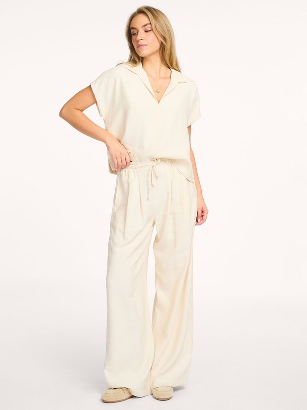 Ontdek de Zia viscosemix top van By-Bar in de kleur Crème bij Orangebag. Op werkdagen voor 21:45 besteld, morgen in huis.