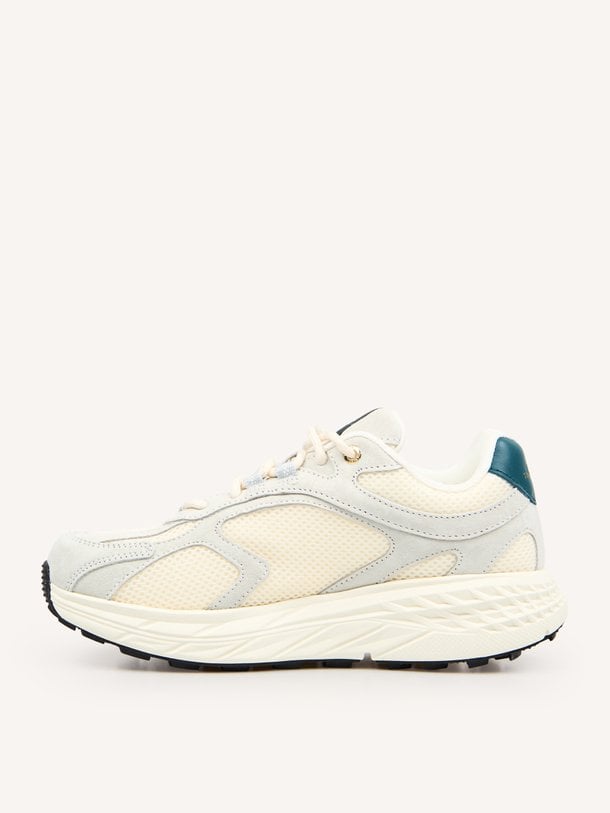 Ontdek de The Re-Run Max Evo suede sneakers met mesh van Mercer Amsterdam in de kleur Ecru bij Orangebag. Op werkdagen voor 21:45 besteld, morgen in huis.