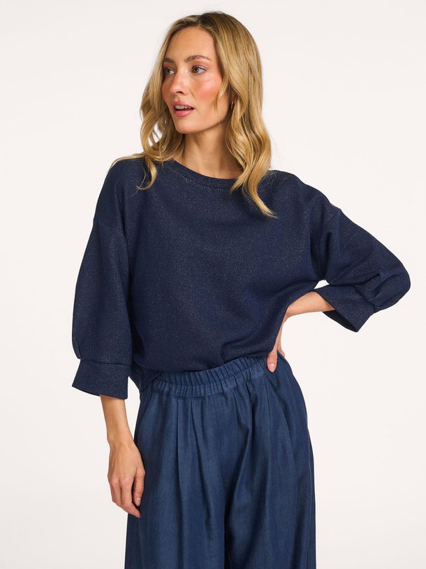 Ontdek de Cava katoenmix lurex sweater van Nathalie Vleeschouwer in de kleur Donkerblauw bij Orangebag. Op werkdagen voor 21:45 besteld, morgen in huis.