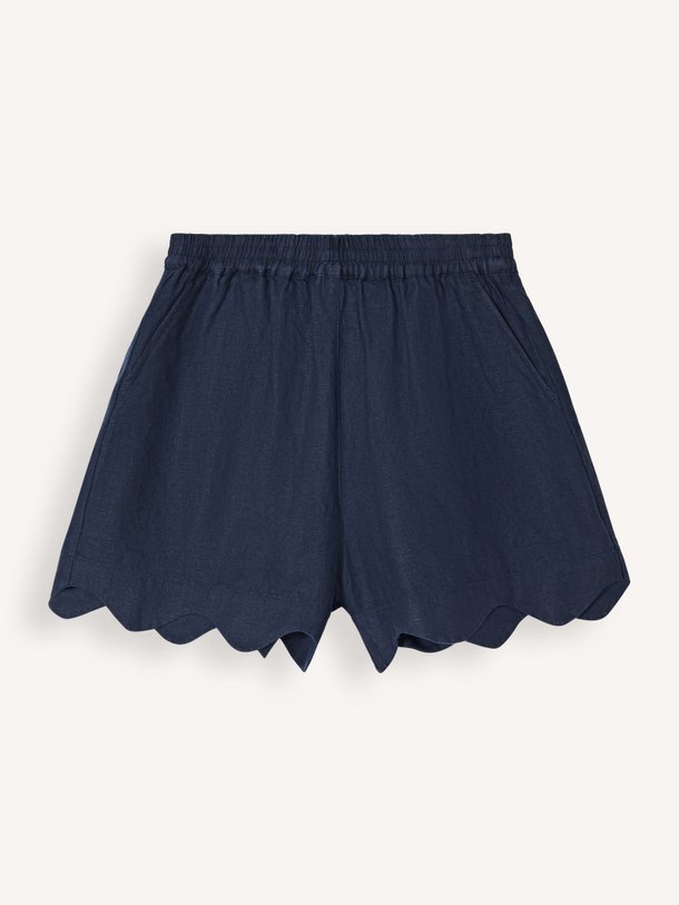 Ontdek de Linnen short van So Sue in de kleur Donkerblauw bij Orangebag. Op werkdagen voor 21:45 besteld, morgen in huis.