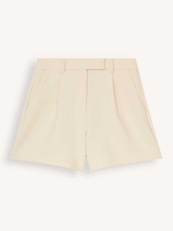Ontdek de Vola viscosemix short van Co'Couture in de kleur crème bij Orangebag. Op werkdagen voor 21:45 besteld, morgen in huis.
