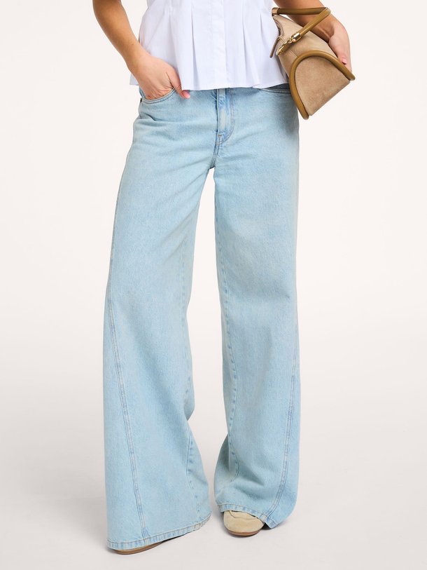 Ontdek de Arona high waist wide leg jeans van Co'Couture in de kleur Lichtblauw bij Orangebag. Op werkdagen voor 21:45 besteld, morgen in huis.