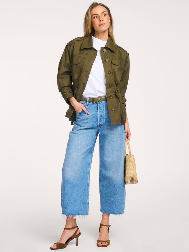 Ontdek de Eliane katoenen jack van Vanessa Bruno in de kleur Army bij Orangebag. Op werkdagen voor 21:45 besteld, morgen in huis.