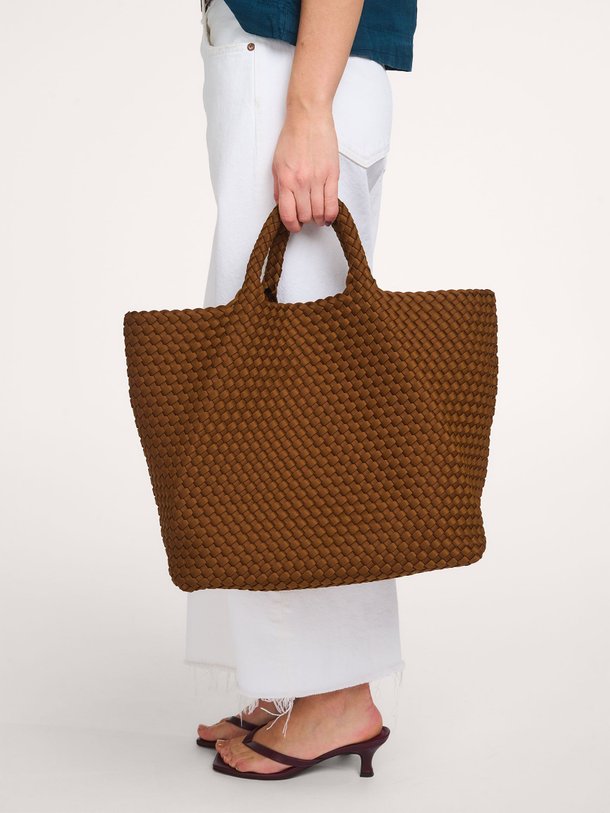 Ontdek de Gevlochten handtas large van Marrea in de kleur Bruin bij Orangebag. Op werkdagen voor 21:45 besteld, morgen in huis.