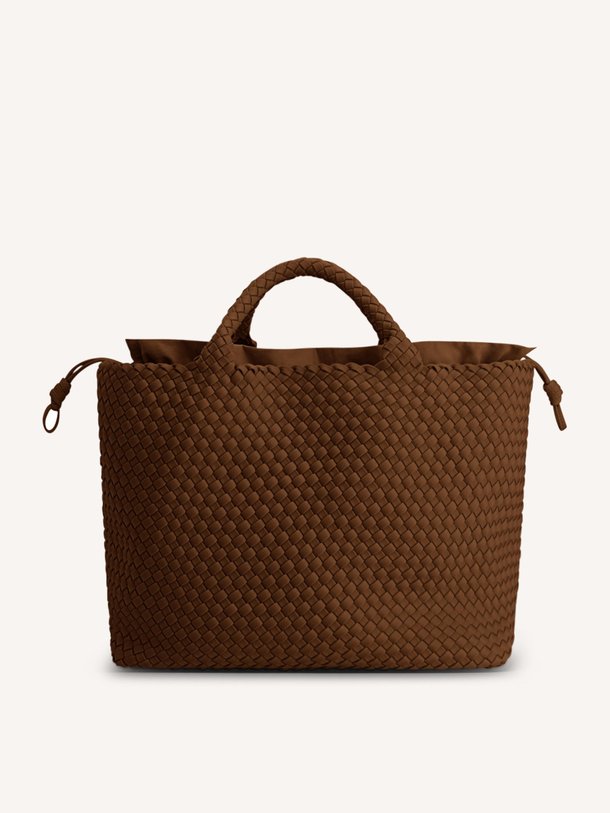Ontdek de Gevlochten handtas large van Marrea in de kleur Bruin bij Orangebag. Op werkdagen voor 21:45 besteld, morgen in huis.