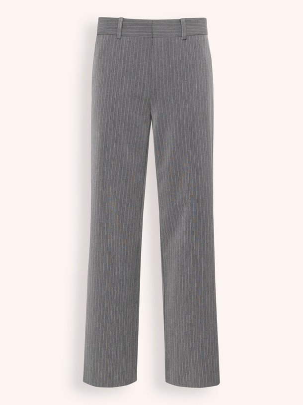 Ontdek de Joelle viscosemix pantalon met krijtstreep van Gestuz in de kleur grijs bij Orangebag. Op werkdagen voor 21:45 besteld, morgen in huis.