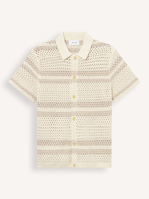 Ontdek de Gianni katoenmix polo van Les Deux in de kleur ecru bij Orangebag. Op werkdagen voor 21:45 besteld, morgen in huis.