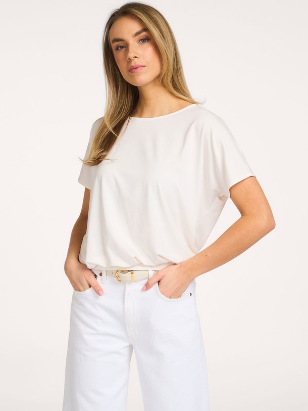 Ontdek de Balloon lyocellmix top van Knit-ted in de kleur Off-white bij Orangebag. Op werkdagen voor 21:45 besteld, morgen in huis.