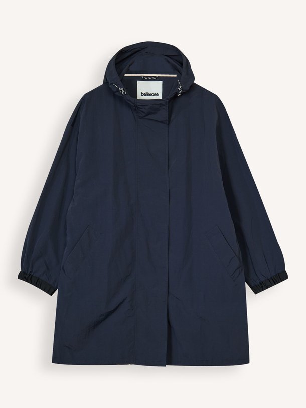 Ontdek de Henny geweven technische parka van Bellerose in de kleur Donkerblauw bij Orangebag. Op werkdagen voor 21:45 besteld, morgen in huis.