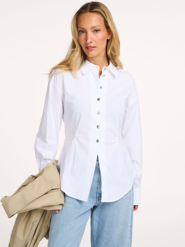 Ontdek de Ullis organic cottonmix blouse van Modstrom in de kleur Wit bij Orangebag. Op werkdagen voor 21:45 besteld, morgen in huis.